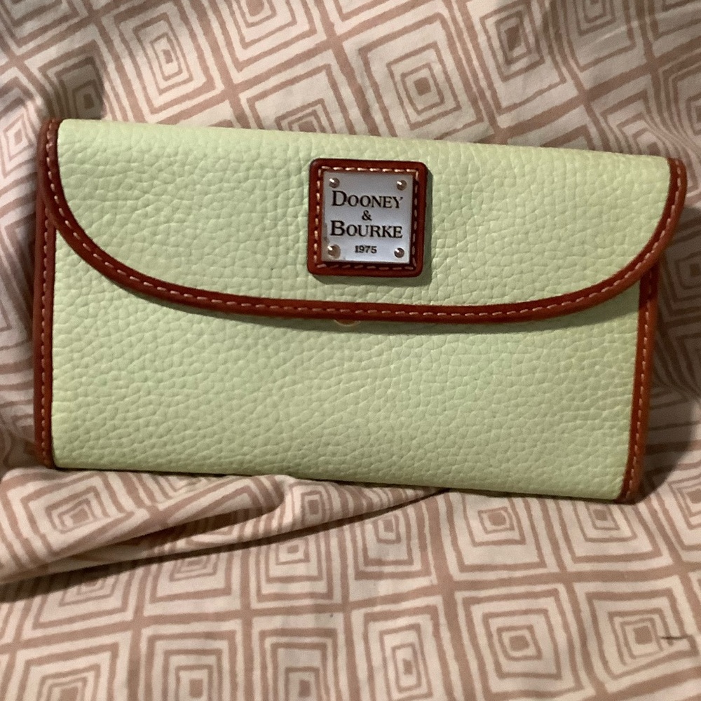 Dooney clutch wallet